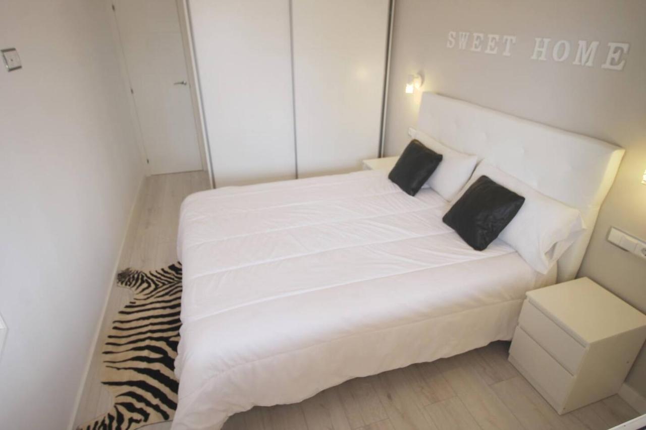 Family Deluxe Apartment Beach Castelldefels Exterior photo