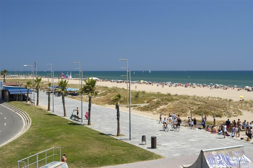 Family Deluxe Apartment Beach Castelldefels Exterior photo